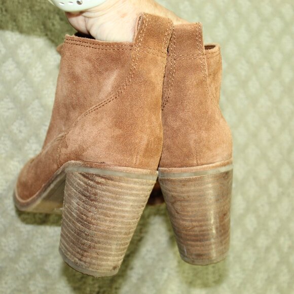 Dolce Vita Size 6.5 Brown Suede Lace Up 3.5" Heeled Boots - Picture 5 of 7